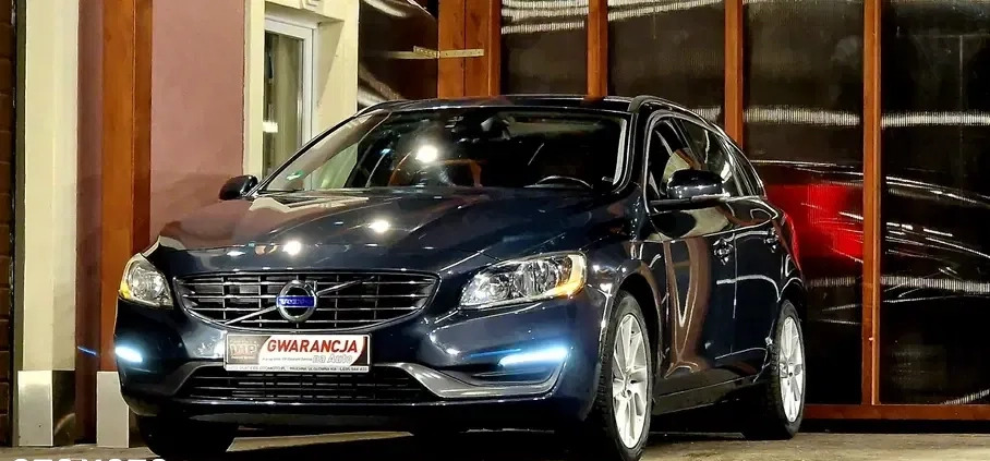 Volvo V60 cena 37999 przebieg: 200000, rok produkcji 2013 z Gąbin małe 562